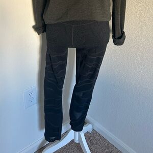 lululemon athletica Black snake print Leggings